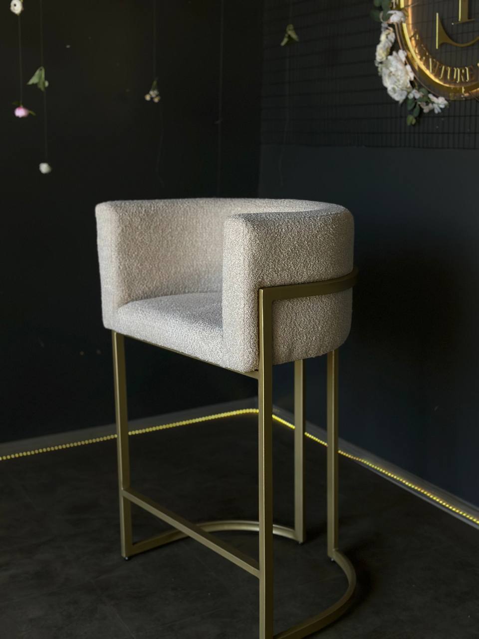 Brow Bar Chair - Image 3