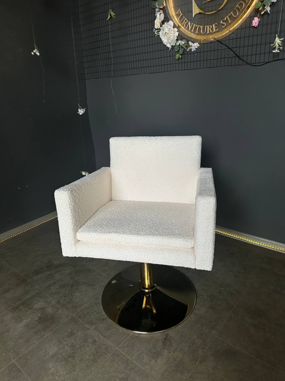 Qvadro Barber Chair
