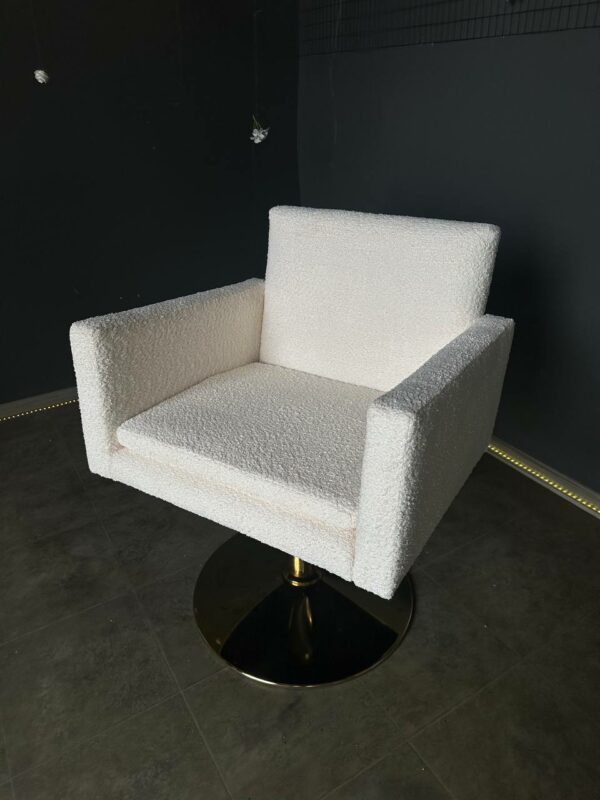 Qvadro Barber Chair - Image 3