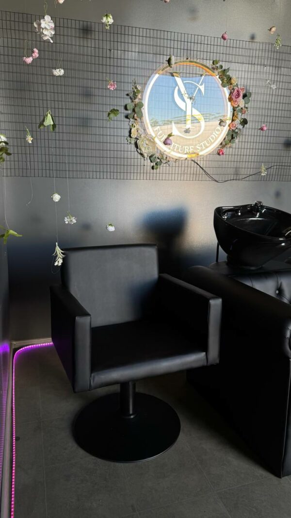 Qvadro Barber Chair - Image 8