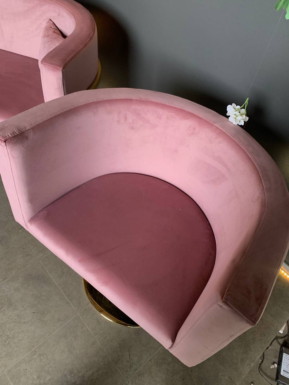 Oval Barber Chair - Image 3