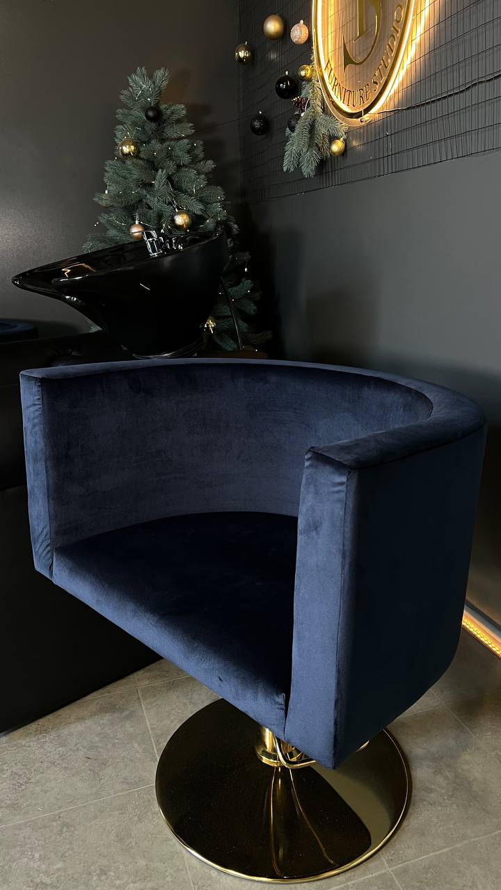 Oval Barber Chair - Image 4