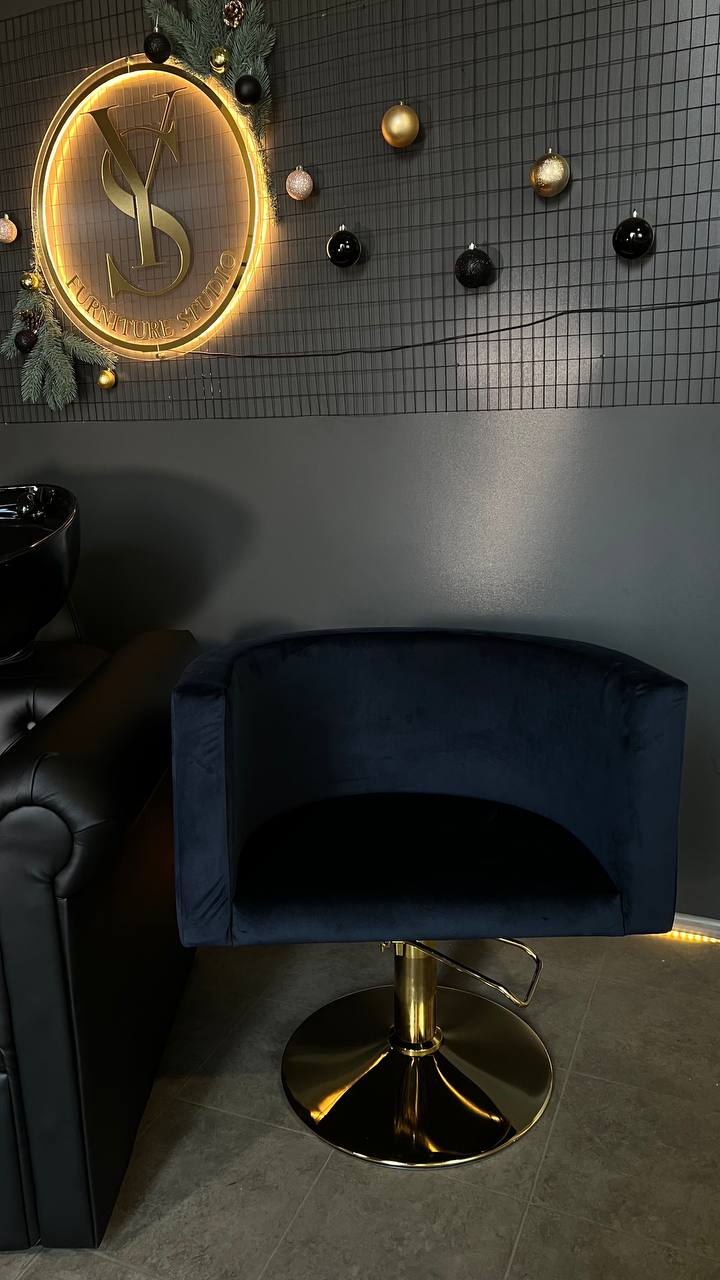 Oval Barber Chair - Image 5