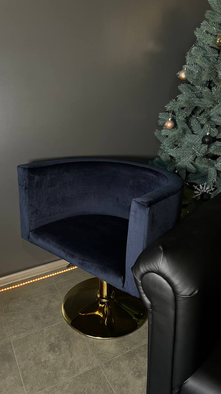Oval Barber Chair - Image 6