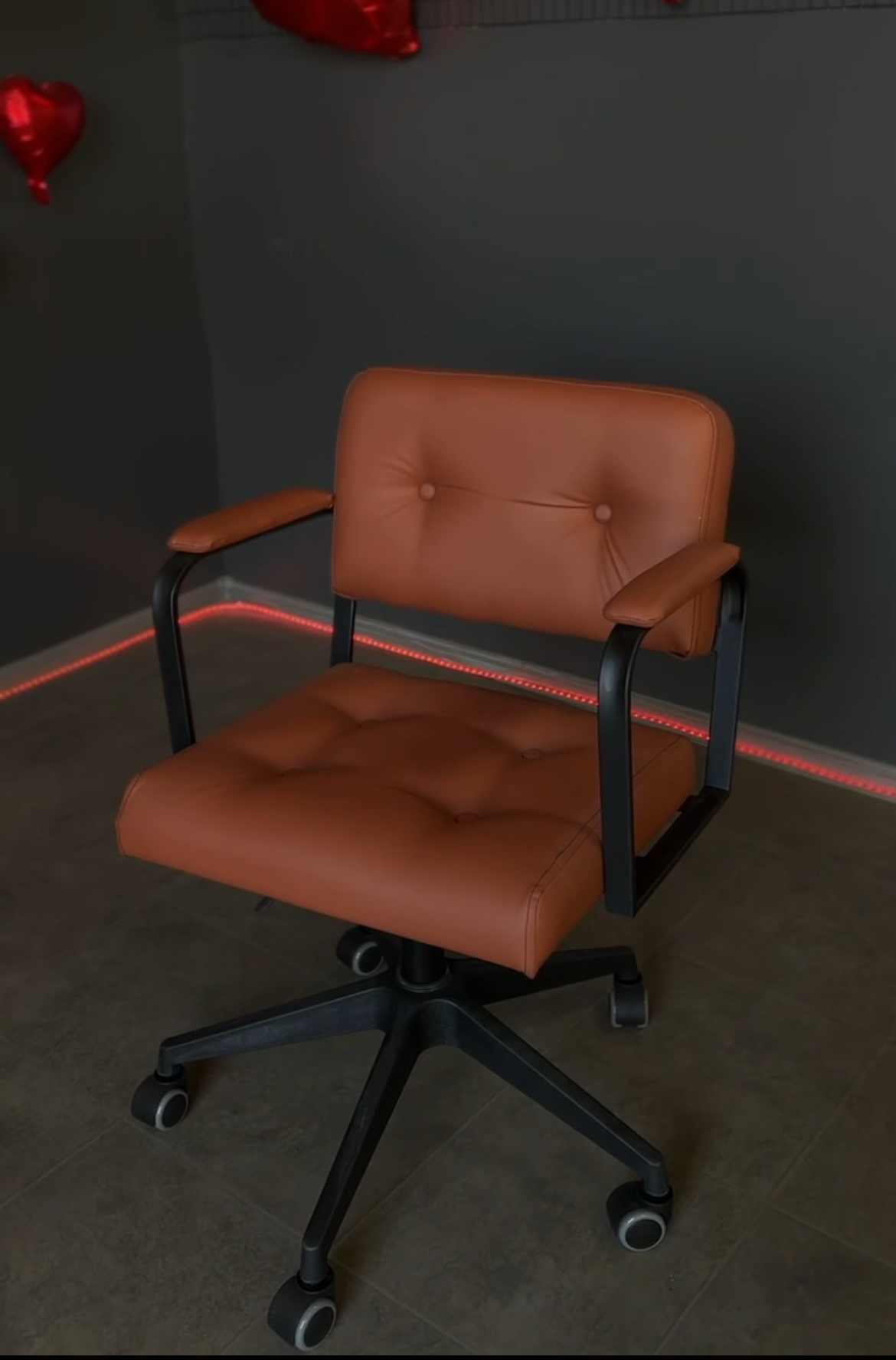 Стільчик Boss