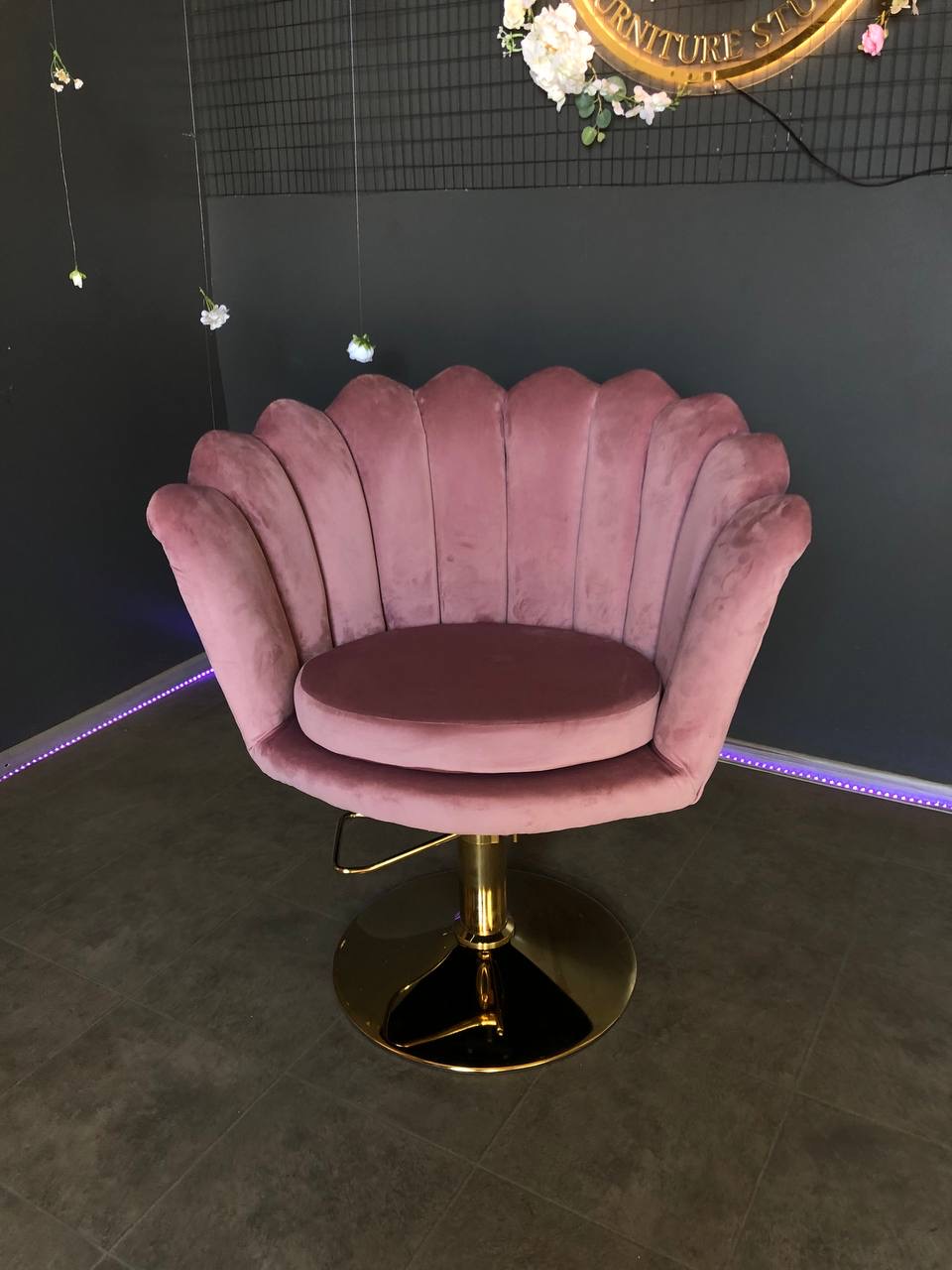 Перукарське крісло Flor