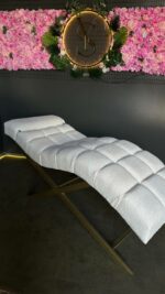 Кушетка для нарощення вій Loft біла букле, регульоване узголів’я, золота основа - Зображення 3