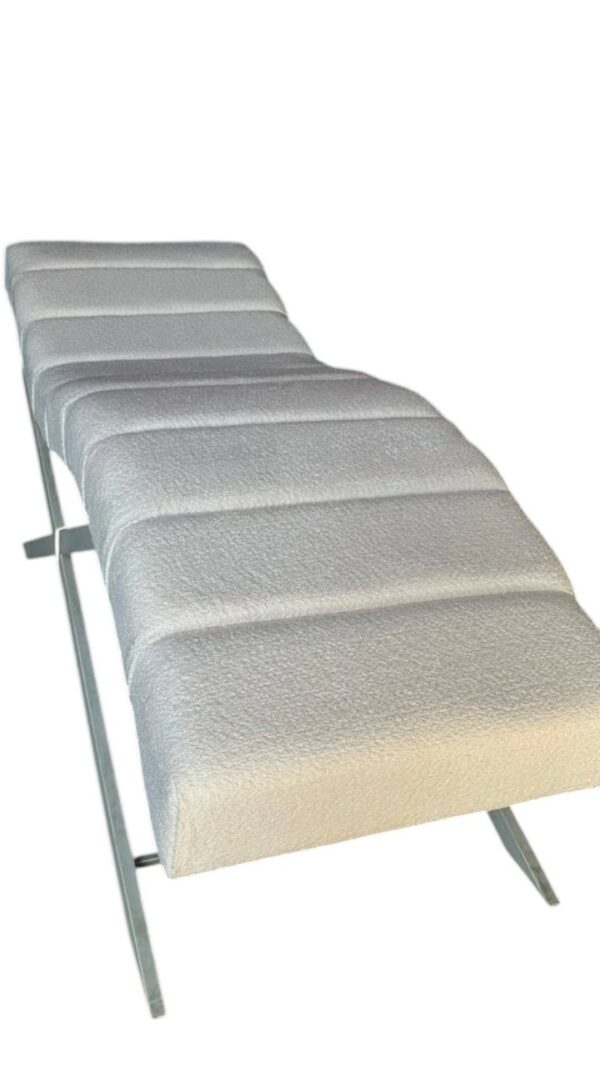 Кушетка для нарощення вій Loft анатомічна, біла букле, біла основа