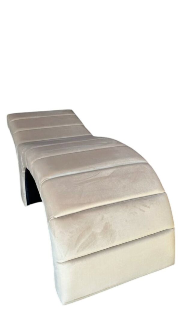 Кушетка для нарощення вій стандартна бежева велюр, продольна прошивка