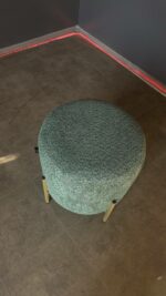 Пуф Loft циліндр зелений букле, золота основа - Зображення 3