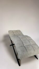 Кушетка Loft квадратна прошивка, букле taupe (бежево-сіра), чорна основа