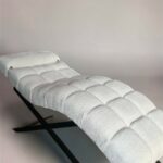 Кушетка Loft з регулюванням узголів’я, букле біле, чорні ніжки