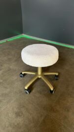 Стілець Таблетка на колесах, золота основа | М’який стілець для майстра / салону - Зображення 4