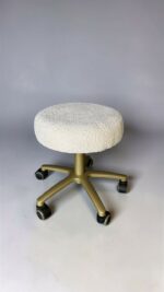 Стілець Таблетка на колесах, золота основа | М’який стілець для майстра / салону