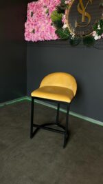 Купити барний стілець Bloom чорний каркас жовтий велюр | Барний стілець для кухні та салону - Зображення 2