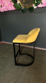 Купити барний стілець Bloom чорний каркас жовтий велюр | Барний стілець для кухні та салону - Зображення 3