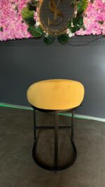 Купити барний стілець Bloom чорний каркас жовтий велюр | Барний стілець для кухні та салону - Зображення 4