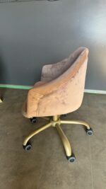 Купити стілець Classic на колесах золото велюр бежевий | Косметичний стілець для салону - Зображення 5