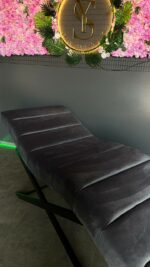 Купити кушетку Loft чорна ніжка сірий велюр | Кушетка для нарощення вій та косметології - Зображення 6