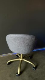 Купити стілець Soft на колесах золото букле сірий | Стілець для салону краси та майстрів - Зображення 3