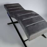 Купити кушетку Loft чорна ніжка сірий велюр | Кушетка для нарощення вій та косметології