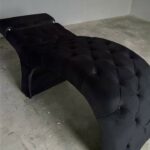 Купити кушетку для нарощення вій чорна велюр | Косметологічна кушетка з регулюванням спинки