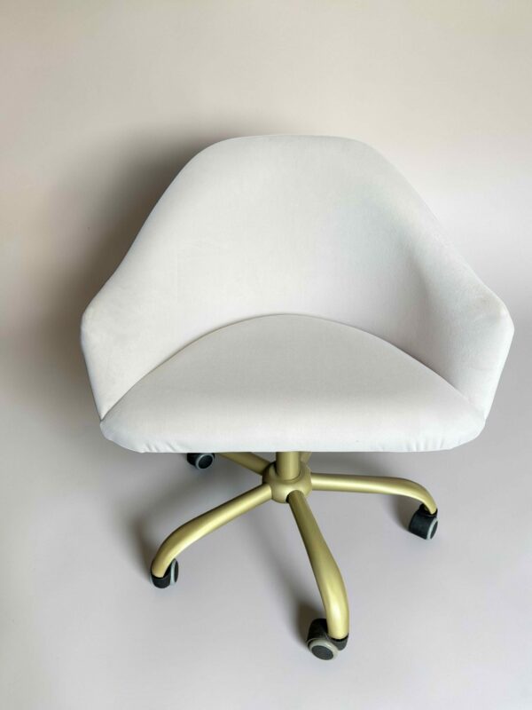 Стілець Classic на колесах золото велюр бежевий