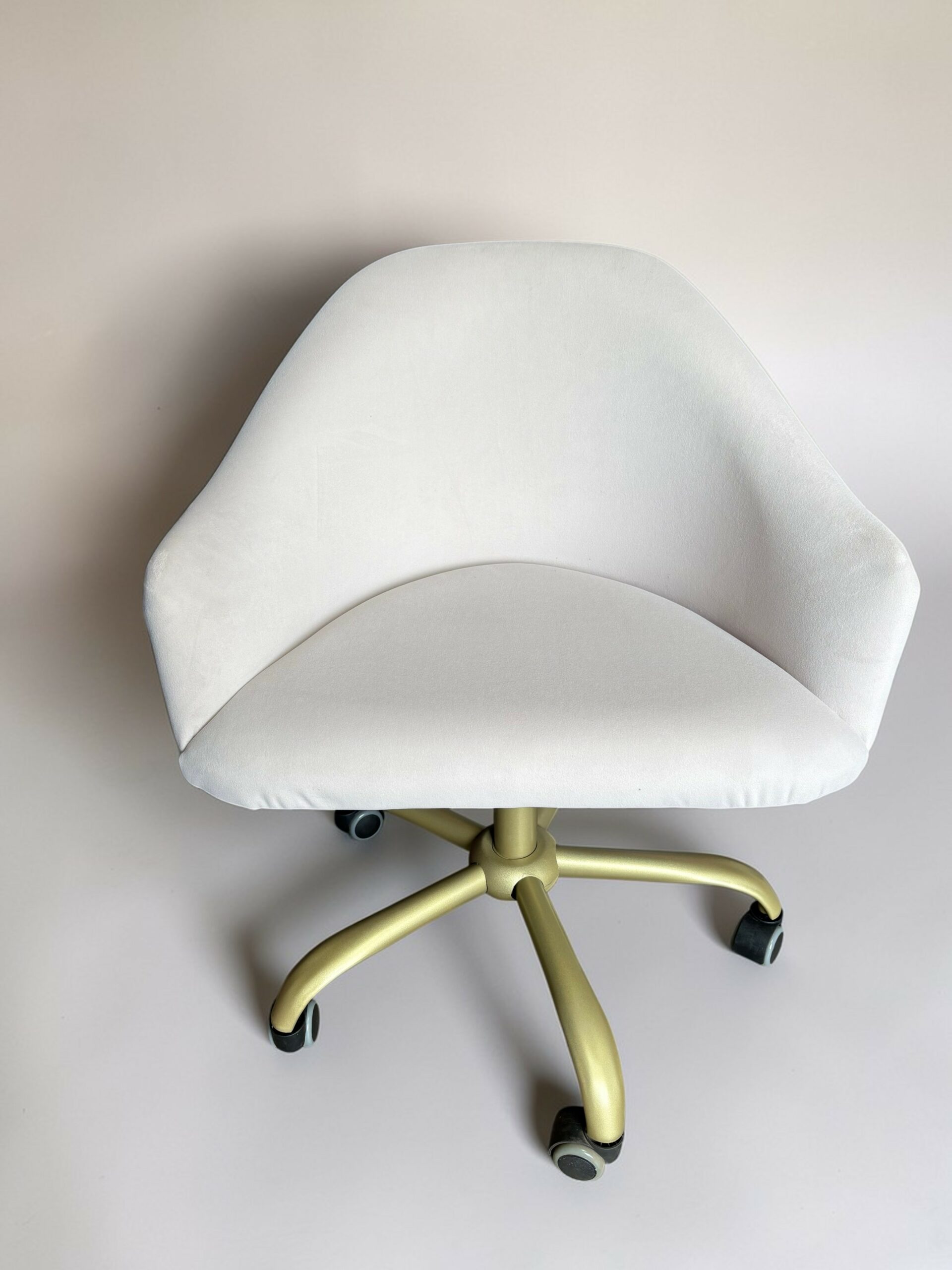 IMG_5438 (1). Стілець Classic на колесах золото велюр бежевий - Зображення 1