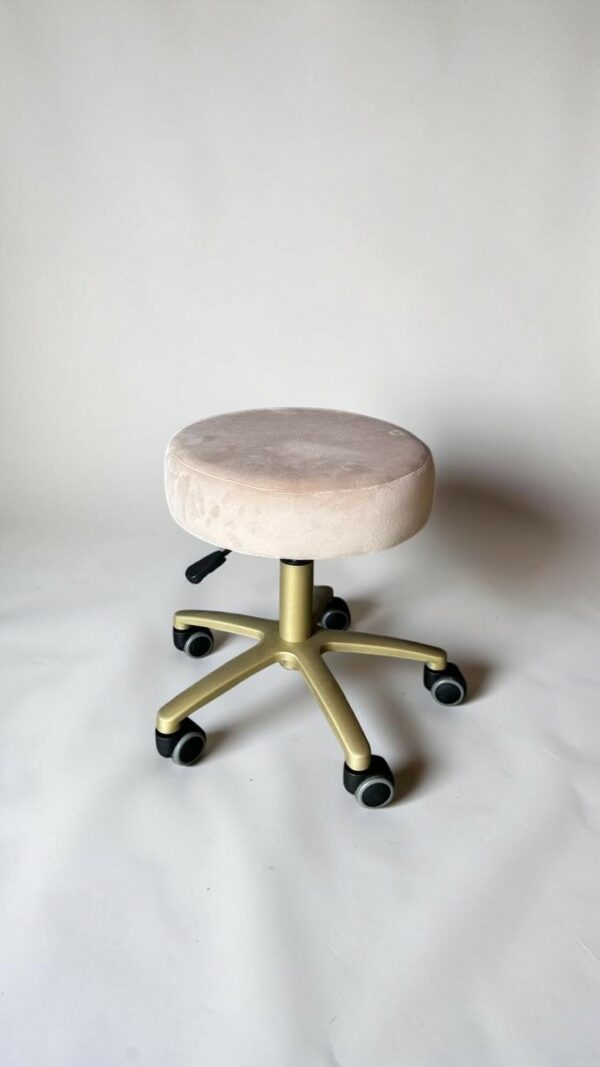 Стілець таблет на колесах золото бежевий велюр | Майстер-стілець для салону