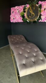 Анатомічна кушетка Loft каретна прошивка – косметологічна кушетка для нарощення вій, золота ніжка - Зображення 3