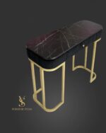 Туалетний столик Art Lux з чорною мармуровою стільницею, чорною м'якою оббивкою та золотим металевим каркасом.