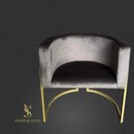 Крісло Loft Oval у світло-сірому велюрі із золотою металевою основою
