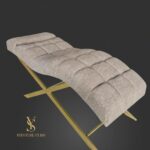 Кушетка Loft з регулюванням для нарощення вій та перманентного макіяжу, тканина букле світло-бежевого кольору, золота металева основа